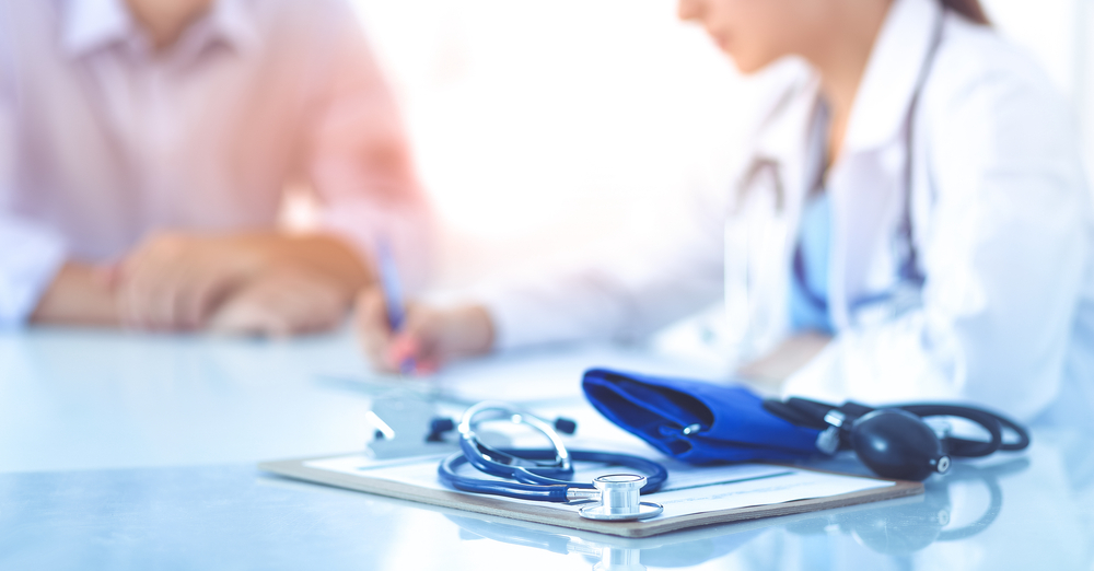 Casa Naţională de Asigurări de Sănătate prezintă lista analizelor şi investigaţiilor medicale decontate peste valoarea de contract şi codurile aferente