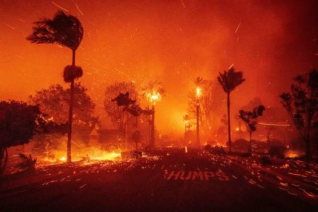Întoarcerea acasă după incendiile din Los Angeles, mai periculoasă decât pare