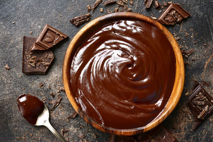 Glazură simplă de cacao cu ulei. Perfectă pentru torturi și prăjituri