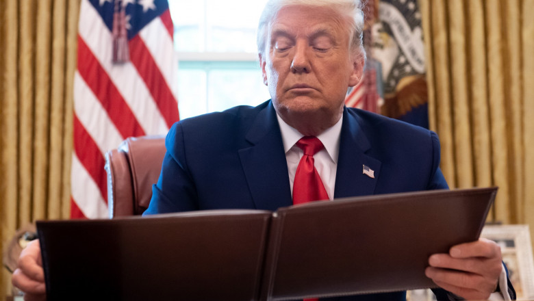 Trump declanșează controverse: Noul președinte SUA, ordin executiv care recunoaște doar două sexe biologice