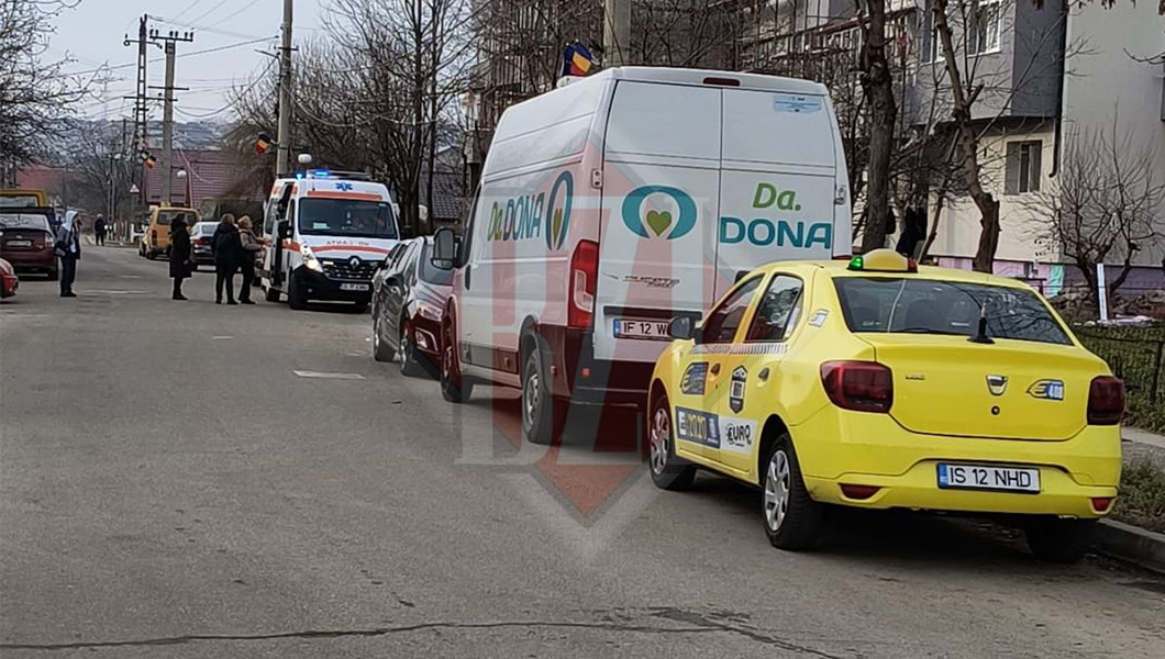 O femeie a căzut de la etajul 2, în Lunca Cetățuii. A fost transportată de urgență la spital