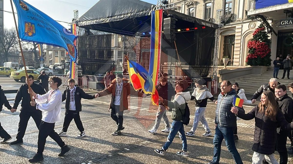 Elevii de la Colegiul Tehnic „Mihail Sturdza” din Iași au dansat Hora Unirii – LIVE VIDEO