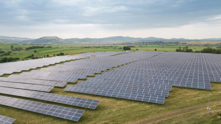 Un parc fotovoltaic va fi înființat într-o comună din Iași! Proiectul valorează peste 1,6 milioane de lei, iar primăria caută firme pentru realizarea lucrărilor