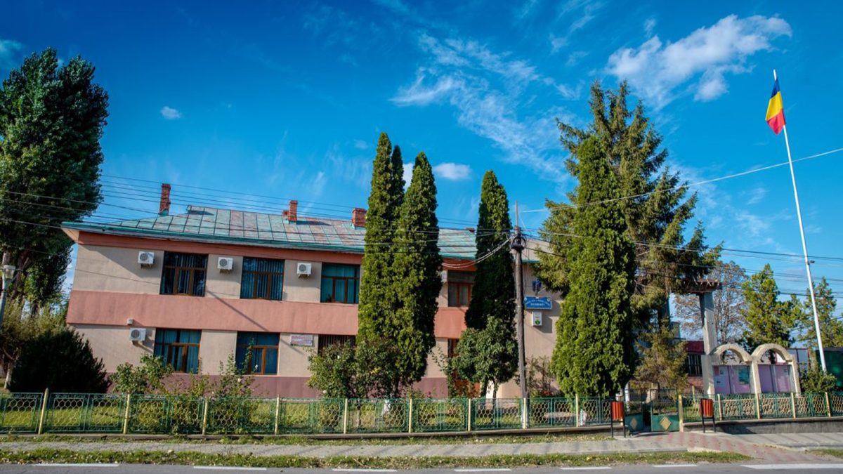 O firmă abonată la contractele cu statul vrea să modernizeze sediul primăriei din Scobinți! Proiectul are o valoare de peste 1 milion de lei
