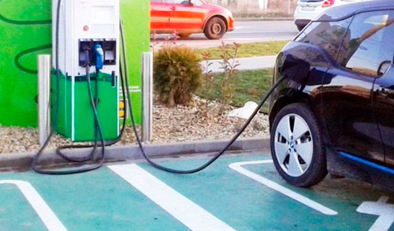 În comuna Lețcani vor fi amplasate stații pentru reîncărcarea autovehiculelor electrice! Primăria caută firme pentru realizarea proiectului
