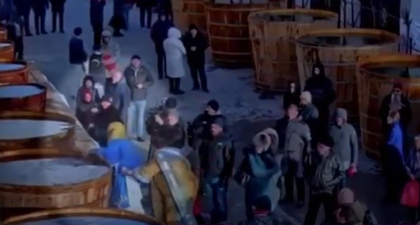 IPS Teodosie, un nou incident în timpul slujbei de Bobotează. Arhiepiscopul Tomisului s-a împiedicat