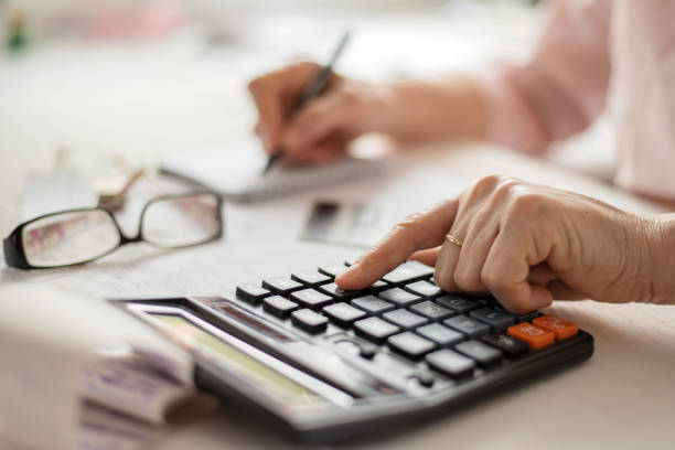 Al-13-lea salariu se ia în calcul la pensie? Iată tot ce trebuie să știi despre acest venit suplimentar!
