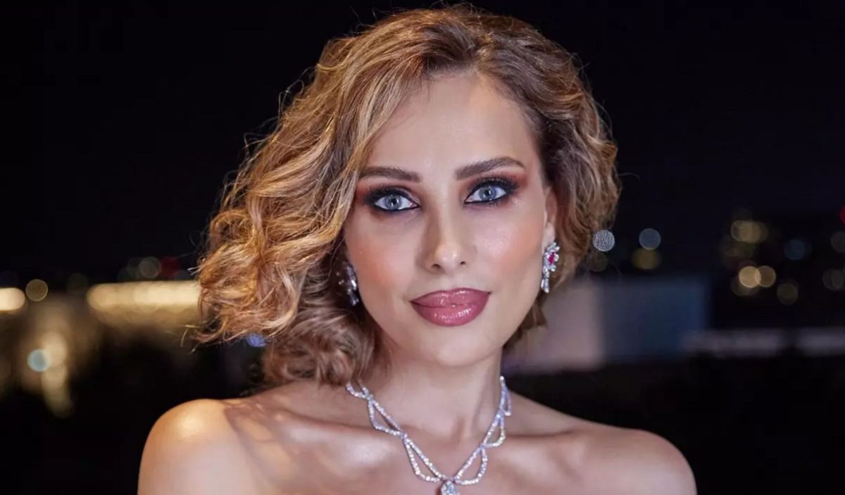 Iulia Vântur și-a pozat iubitul cu un copil în brațe. Ce i-a transmis de ziua lui