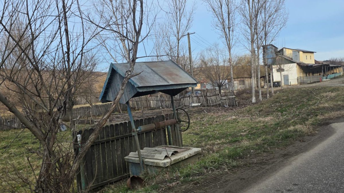 Paisprezece primării din judeţul Iaşi au fost sancționate de DSP din cauza apei din fântânile publice! S-au dat amenzi de zeci de mii de euro
