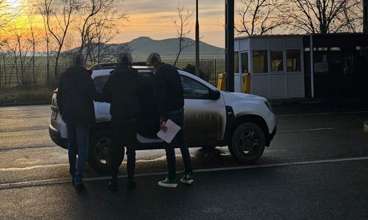 Un bărbat cu dublă cetățenie și-a făcut cadou un dosar penal. Cu ce infracțiuni l-au prins polițiștii de frontieră ieșeni