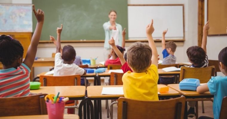Cursuri gratuite de Securitate Cibernetică și Inteligență Artificială pentru elevii din mediul rural și orașele mici