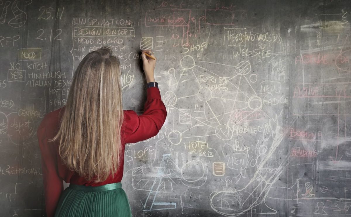 Ce se va întâmplă cu salariile profesorilor în 2025. Ce spune ministrul Educației