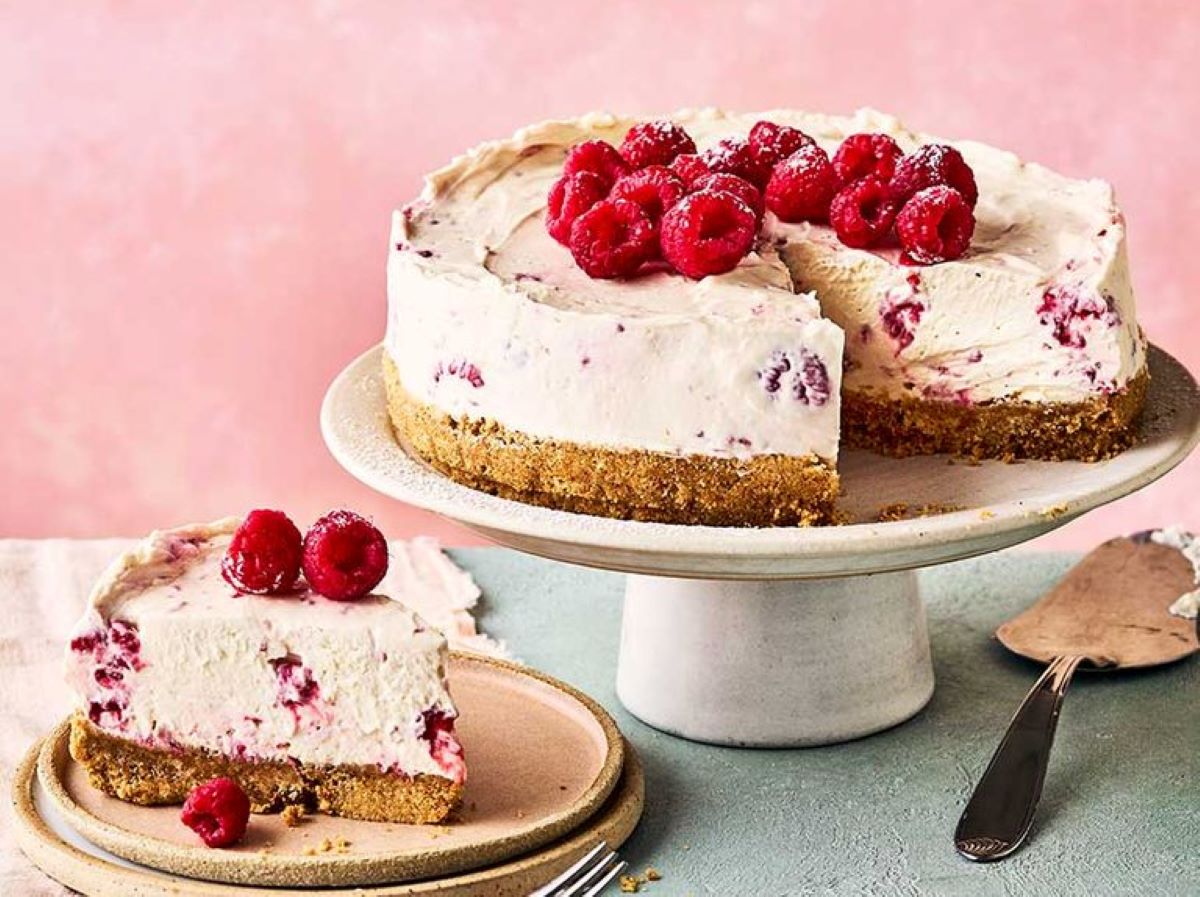Rețetă de cheesecake cu brânză de vaci. Desertul perfect pentru orice ocazie