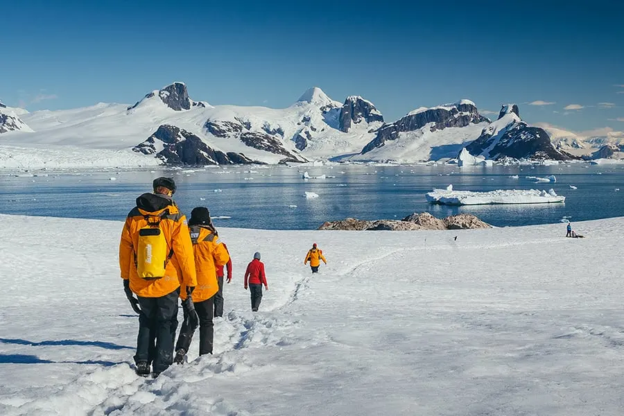 Românii sunt plătiți fabulos pentru un job în Antartica! Câți bani poți încasa la acest loc de muncă