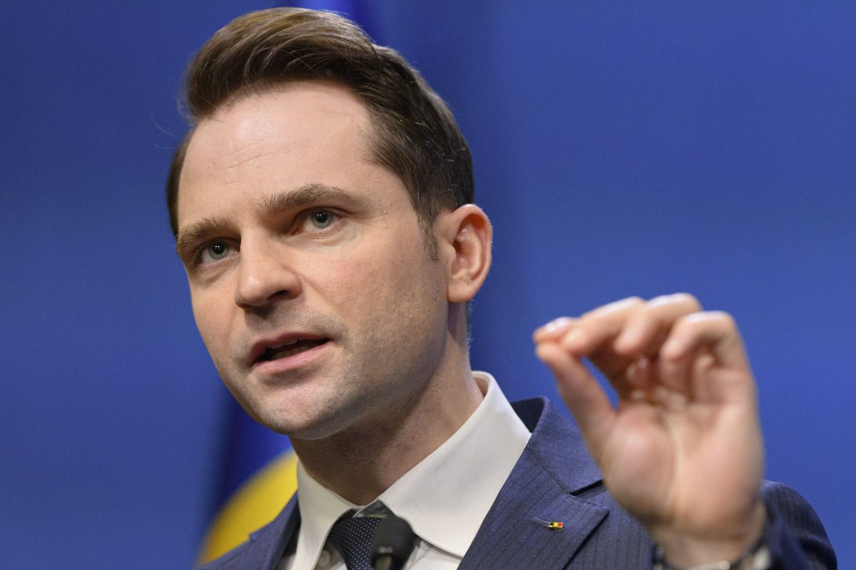 75 de ONG-uri cer demiterea ministrului Energiei, Sebastian Burduja