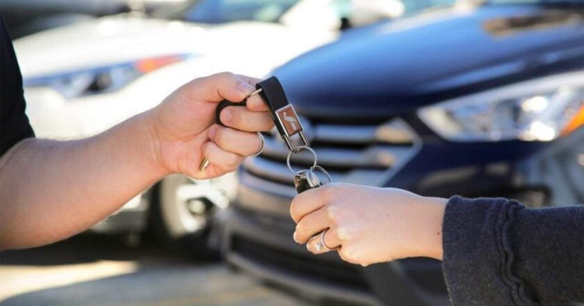 Șoferii care împrumută mașina personală pot fi sancționați! Ce reguli trebuie să respecte când oferă mașina unei alte persoane