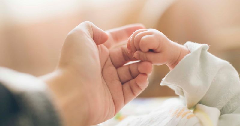 Tot mai multe ieșence aleg să nască în spitale private din afara Iașului pentru că e mult mai ieftin. Ce prețuri au nașterile la Regina Maria, Polisano sau Spitalul Arcadia