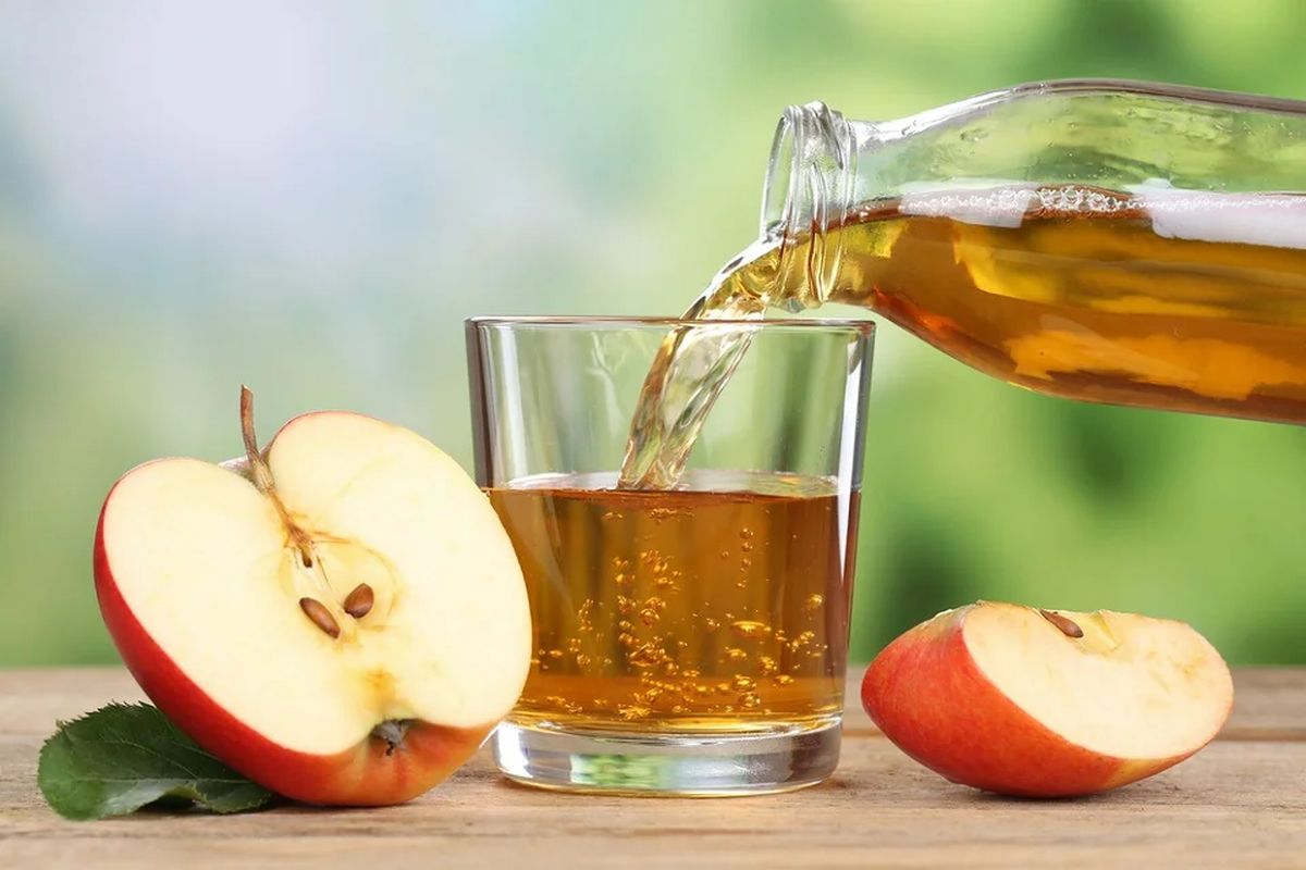 Sucul de mere natural. O alternativă pentru persoanele care vor să slăbească