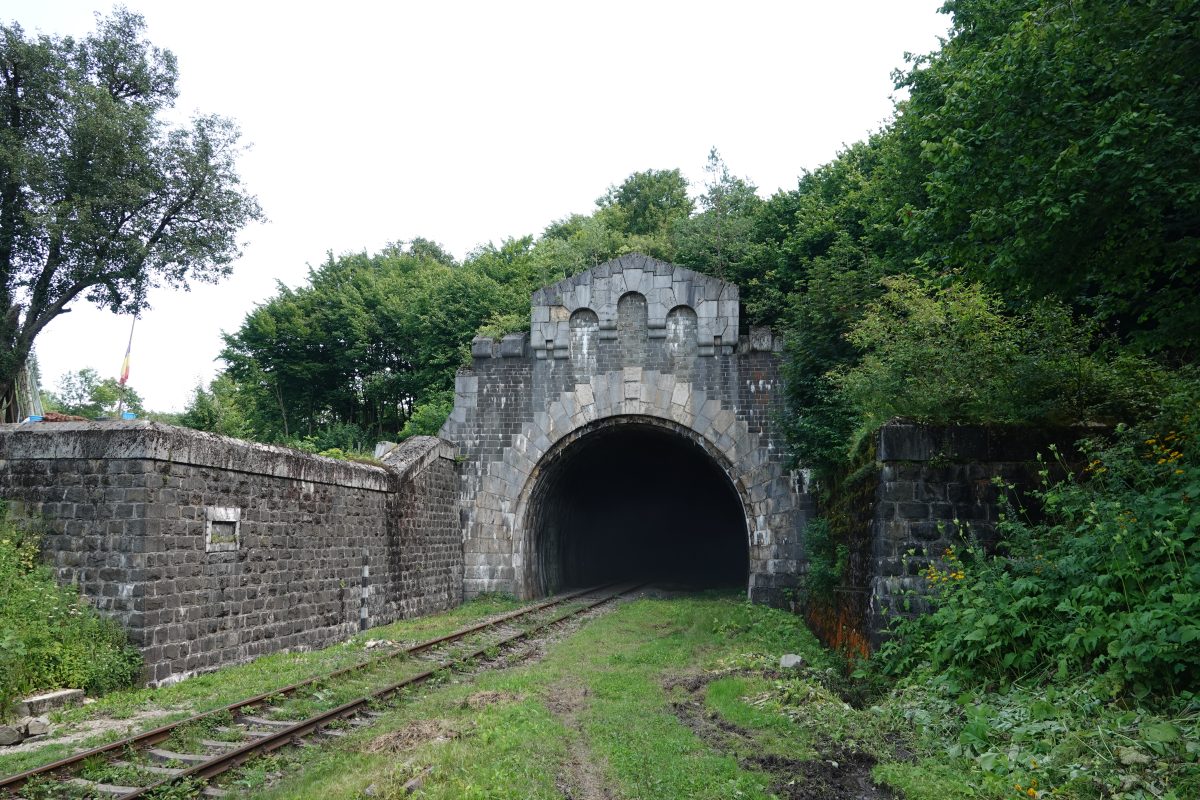 Tunelul bântuit din România! O poveste îngrozitoare cu secrete, tragedii și fantome