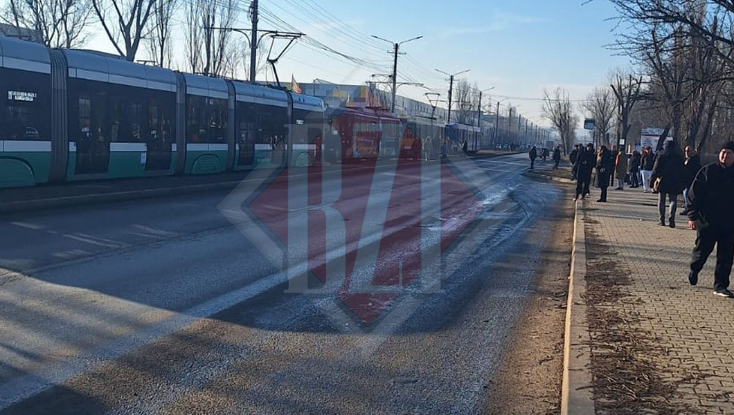 Circulația tramvaielor, blocată în Baza 3. Un vagon s-a defectat – UPDATE