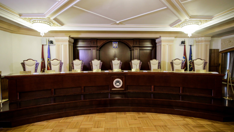Suma uimitoare alocată pentru medicamentele judecătorilor CCR: Peste 700.000 de lei pe seama românilor