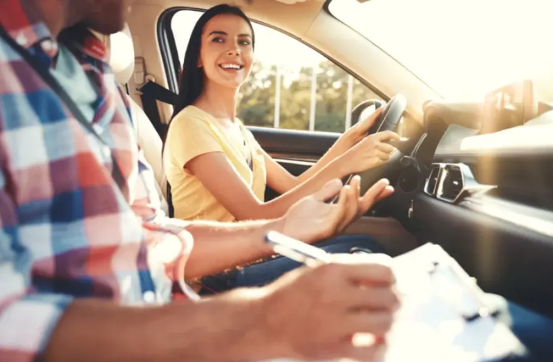 De ce pică 50% dintre candidați la examenul auto? Află ce greșeli se repetă mereu!