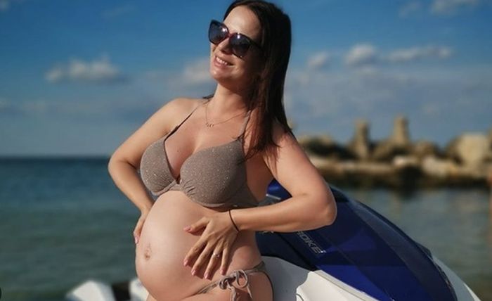 Deea Maxer, mamă pentru a treia oară? Artista a fost la medici și a primit un verdict dur!