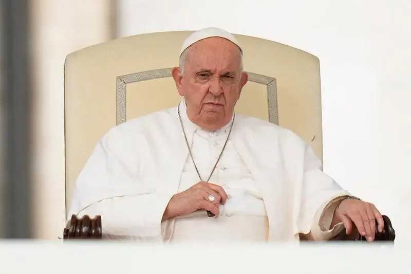 Ultimele informații despre starea de sănătate a Suveranului Pontif. De ce medicii nu fac informațiile publice