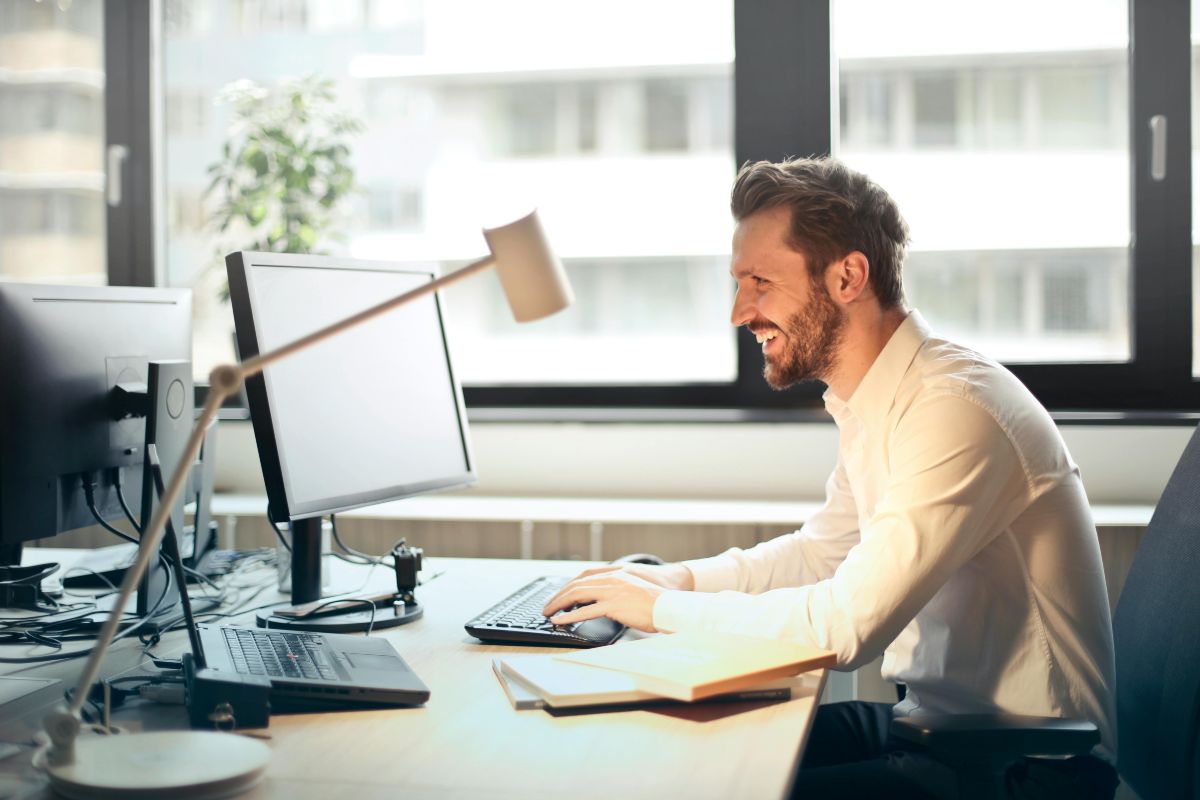 Strategii esențiale pentru optimizarea afacerilor în vederea atragerii investitorilor
