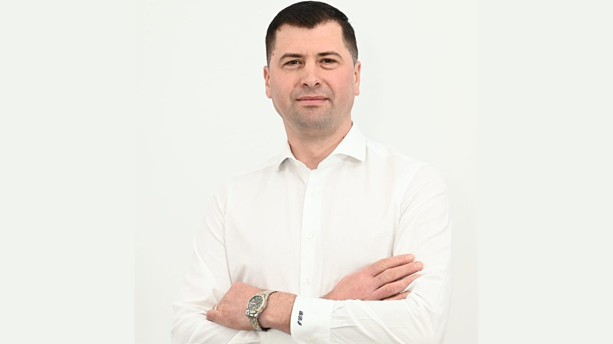 Primarul din Răducăneni, Răducu Balint, a fost amendat de subalternii fratelui său, polițiștii din comună: „Nu aveam extinctor și buletinul la mine. Voi plăti amenda în următoarele zile”