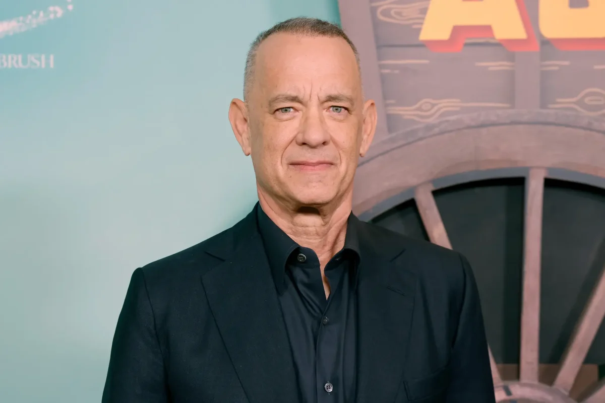 Tom Hanks și Mona Lisa: Momentul în care actorul a rămas fără pantaloni în fața celebrei opere de artă