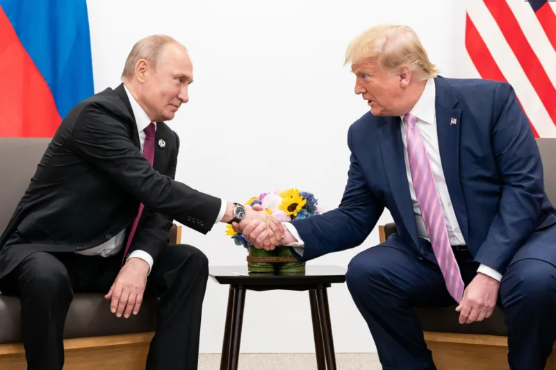 Negociatorii americani se îndreaptă spre Rusia „chiar acum” pentru discuții privind o posibilă încetare a focului, anunță Donald Trump