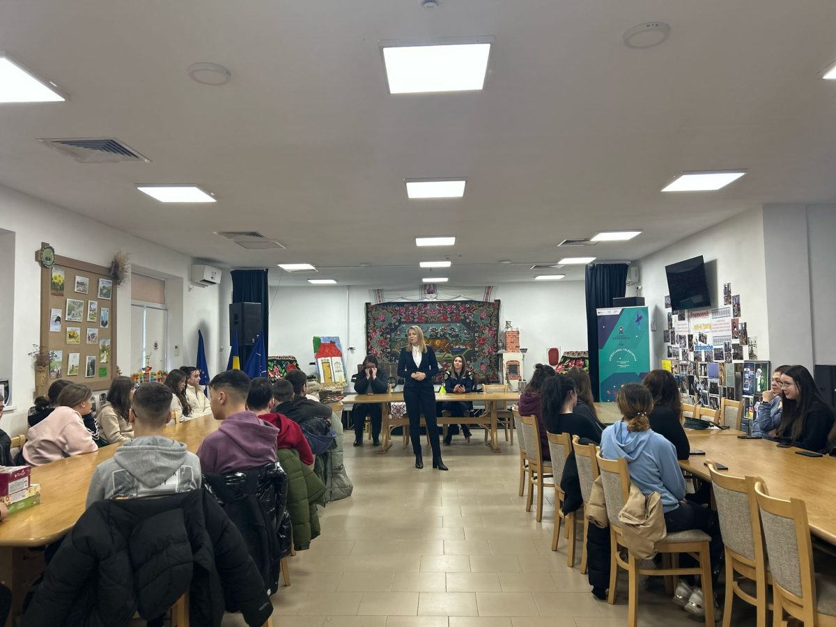 Activităţi de educaţie anticorupţie, cu elevi în cadrul proiectului educațional – informațional „Info.Biblioteca: Viață – Anticorupție – Libertate” (VAL)