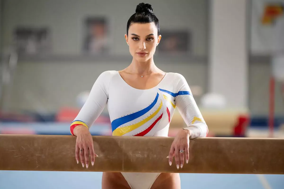 O fostă gimnastă din România, însărcinată la 31 de ani! A anunțat că va deveni mamă pentru prima dată