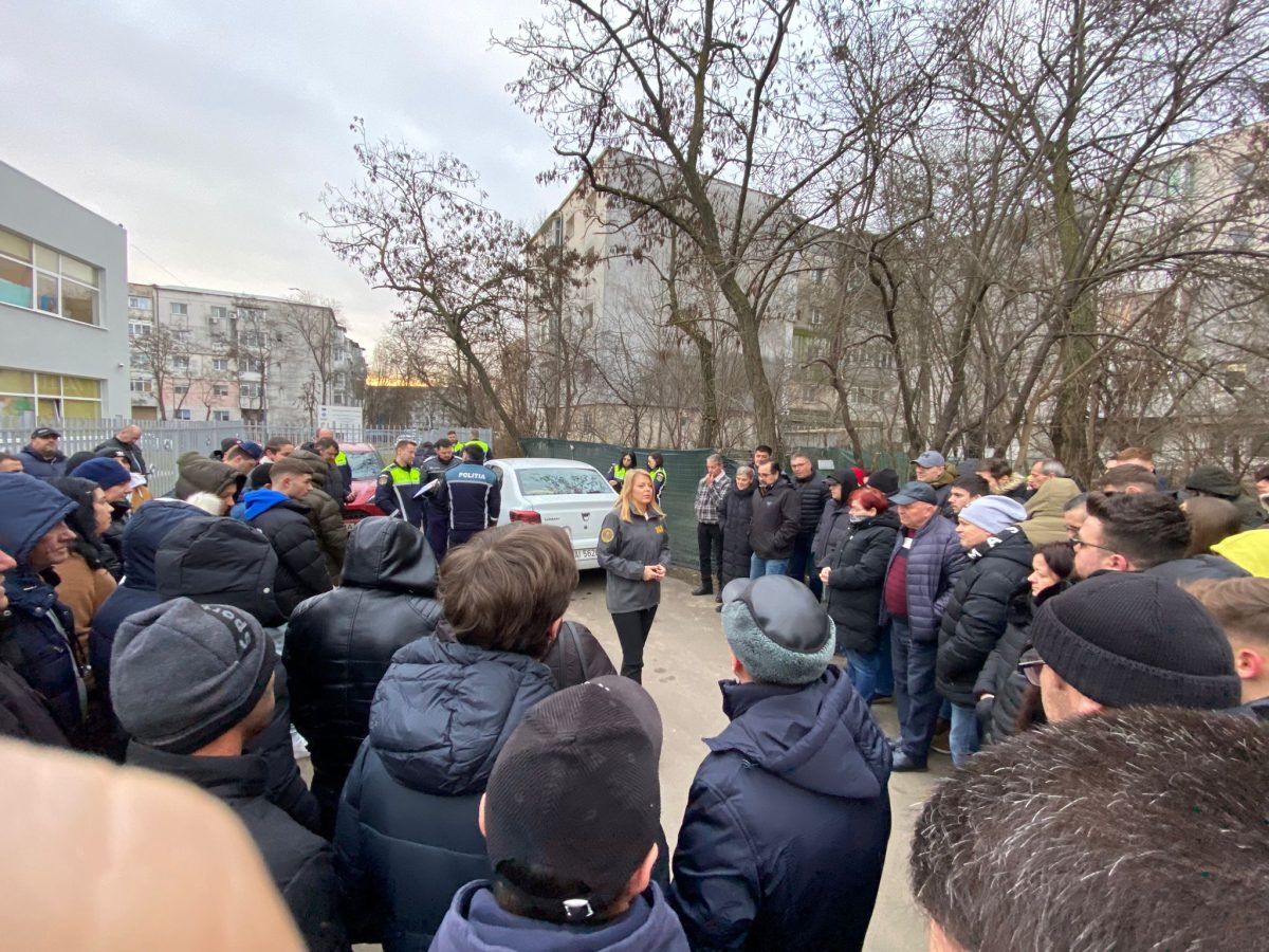 Activitate de educaţie anticorupţie, cu instructori auto și cursanți ai școlilor de șoferi, la Iași