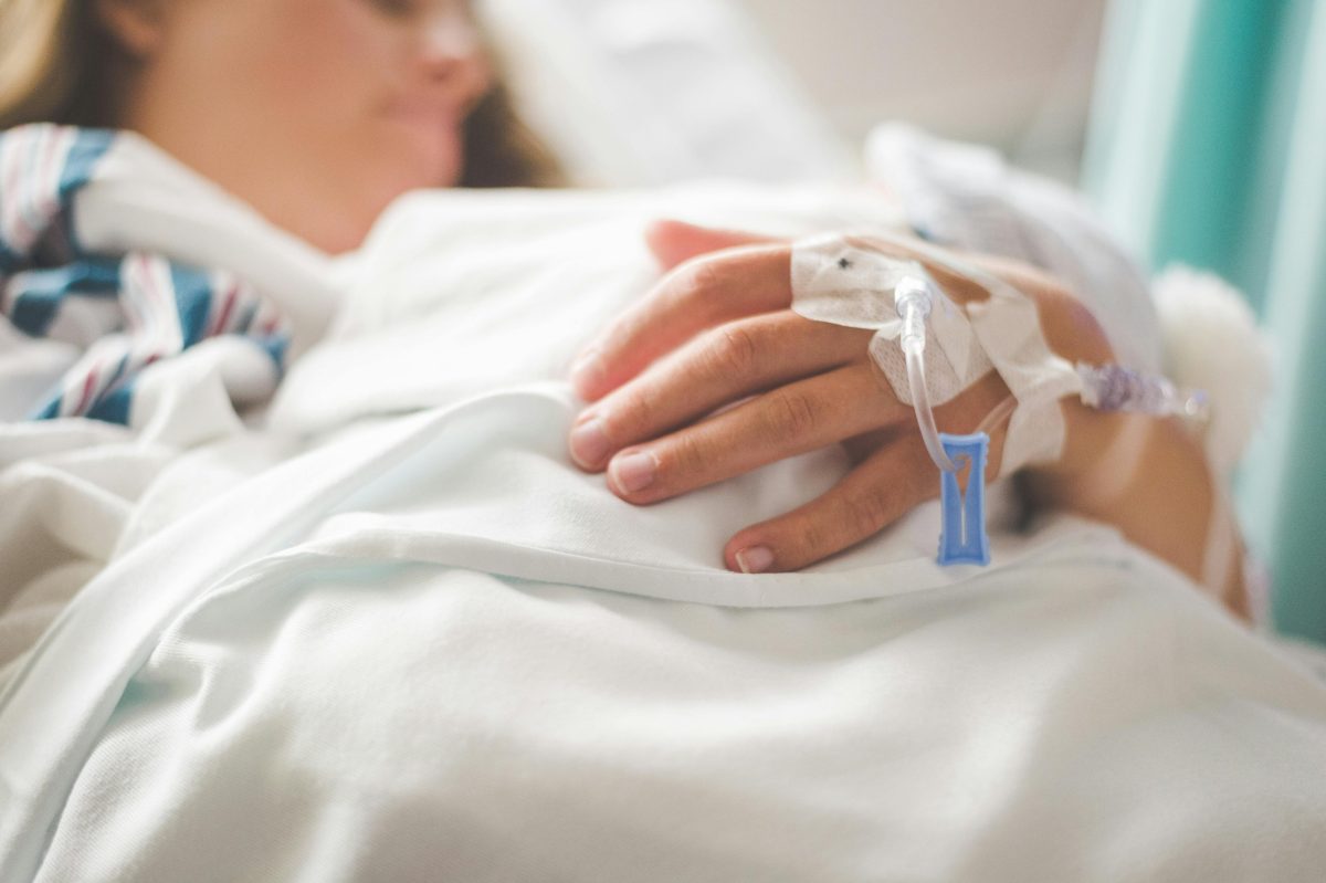 Dacă nu ești asigurat, plătești la urgențe? Iată care sunt serviciile medicale gratuite de care poți beneficia!