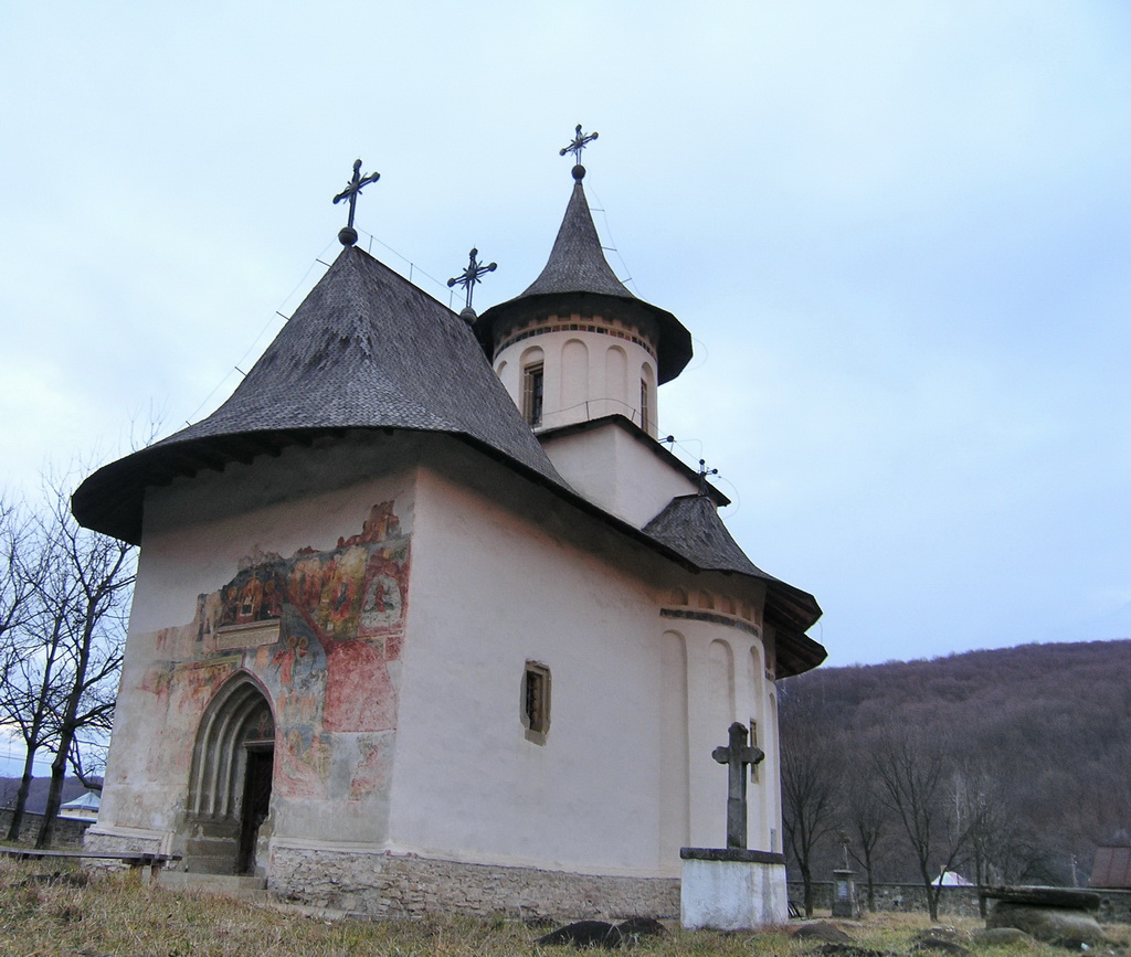 Biserica Înălțarea Sfintei Cruci, unul dintre cele mai importante monumente medievale din Moldova