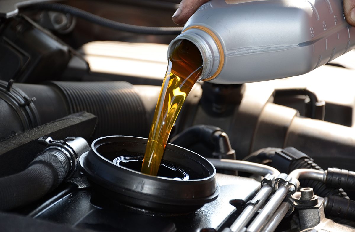 Care este rolul uleiului de motor și când trebuie schimbat? De ce este necesară mentenanța periodică a mașinii