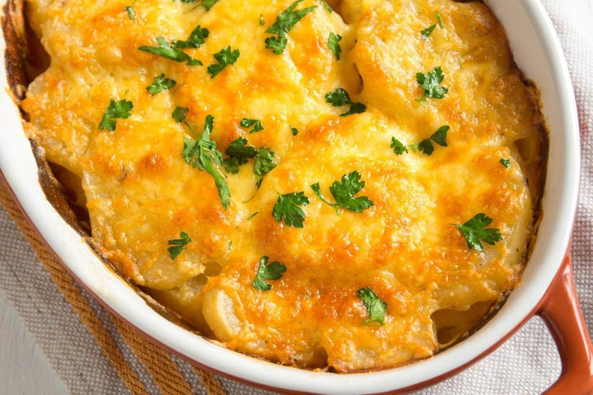 Cartofi franțuzești în varianta românească. Un deliciu culinar!