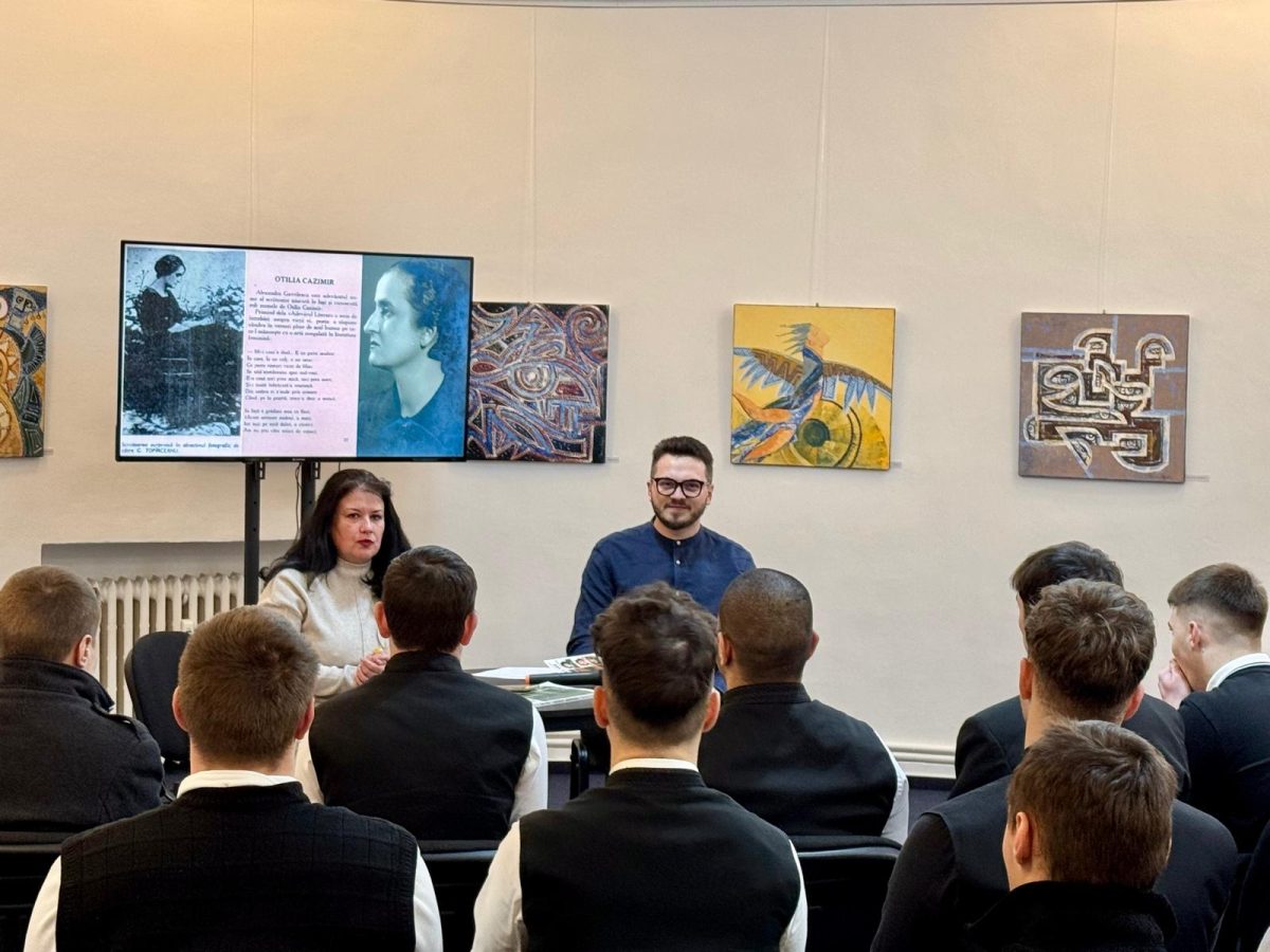 Întâlnire din cadrul Clubului de lectură, dedicată poetei Otilia Cazimir, la sediul Uniunii Scriitorilor din România – Filiala Iași
