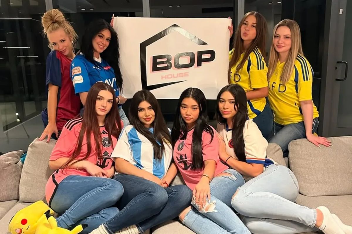 Elita OnlyFans-ului trăiește în aceeași casă! Modelele fac milioane împreună