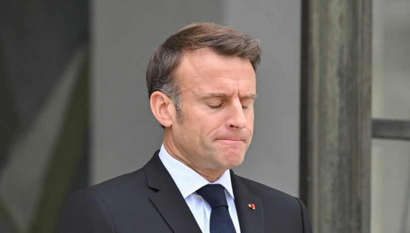 Tablou controversat cu Macron decapitat declanșează un scandal imens. Cum a reacționat președintele Franței