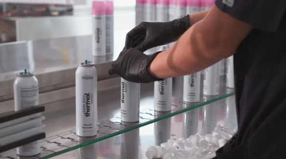 O fabrică de cosmetice din România se extinde! Se anunță producții record și noi locuri de muncă