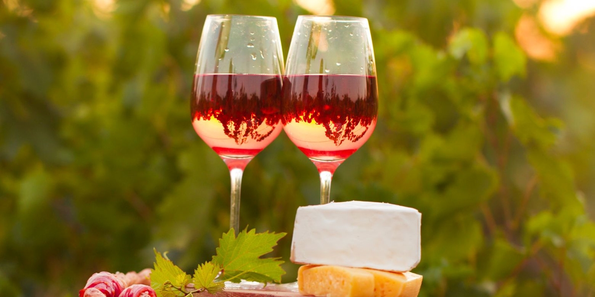 Cât zahăr se pune la 50 l de vin pentru a crește volumul de alcool? Iată cum poți produce acasă un vin de calitate