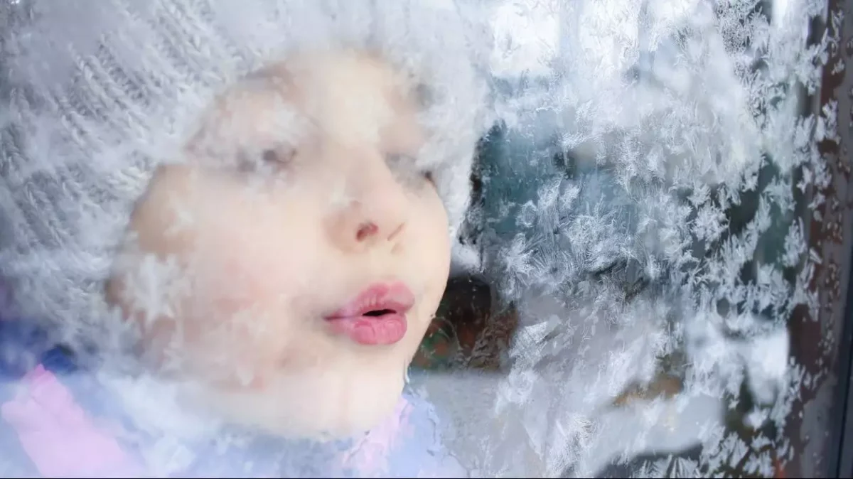 Avertizare meteo: Gerul năprasnic și temperaturile negative pun stăpânire pe România