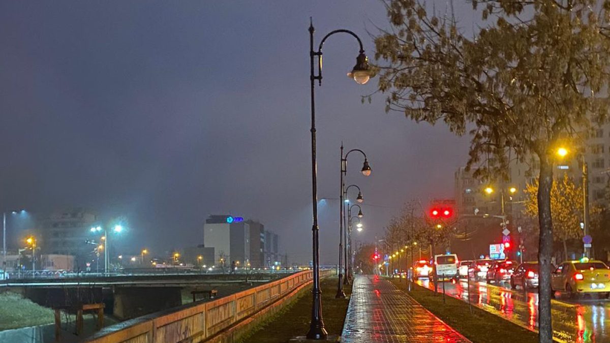 Bulevardul Regele Mihai I este în beznă de câteva zile. Iluminatul public nu funcționează: „Știm de această problemă, am văzut-o eu, personal”