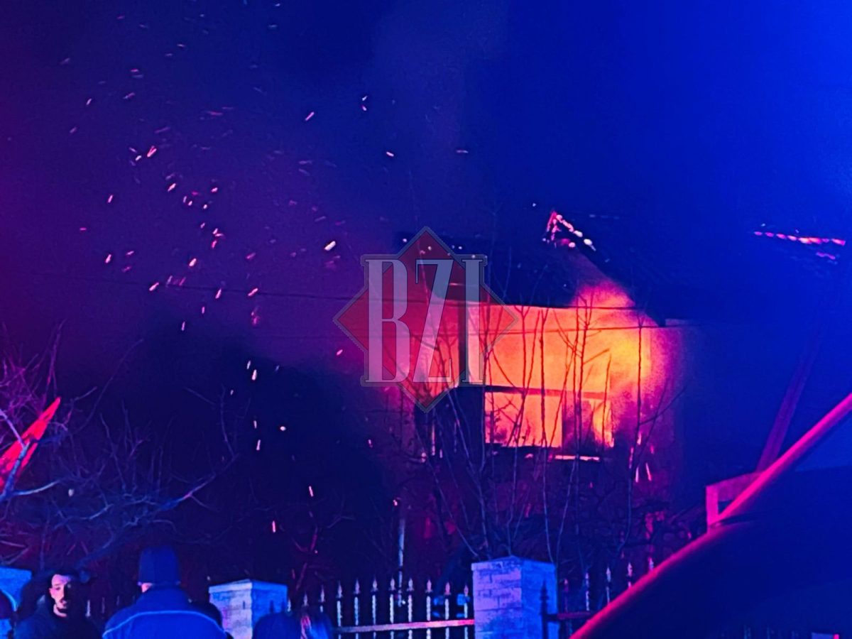 Incendiu în județul Iași! O casă a fost cuprinsă de flăcări