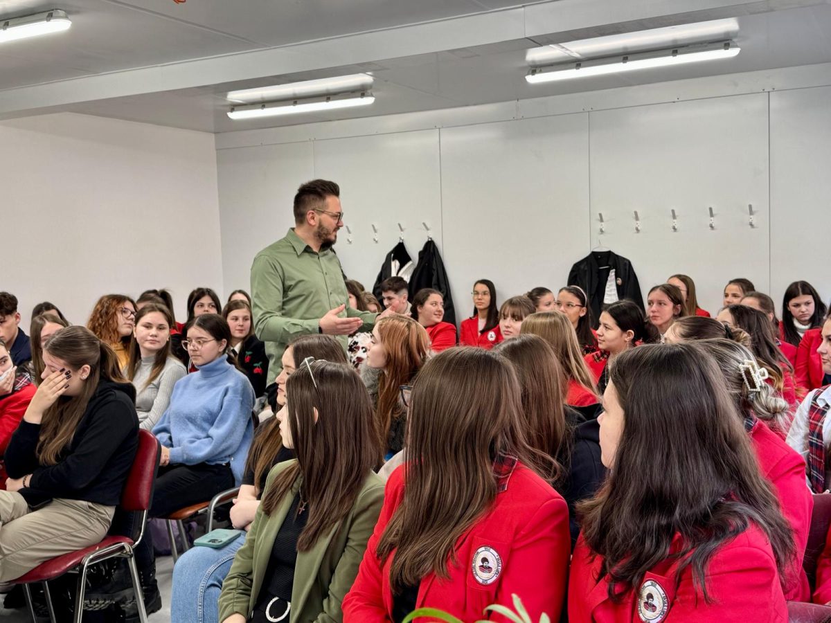 Judecătorul Costică Ciocan s-a întâlnit cu elevii Colegiului Național Pedagogic „Vasile Lupu” Iași