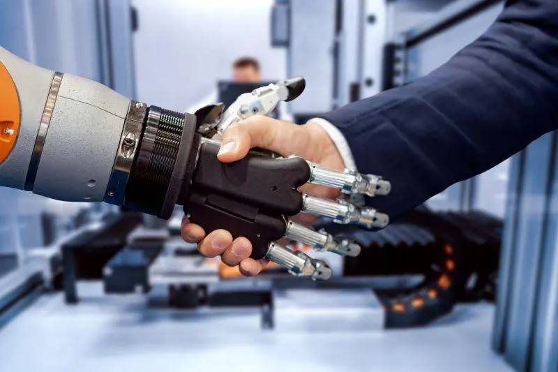 Un alt loc de muncă va fi înlocuit de Inteligența Artificială! Câți angajați vor fi concediați