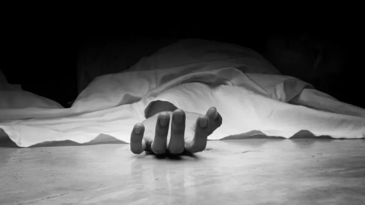 Crimă înfiorătoare la Iași. Un bărbat și-a ucis soția în propria casă, iar mai apoi și-a invitat prietenul la un pahar: „Hai să-ți arăt un cadavru de câine” – FOTO
